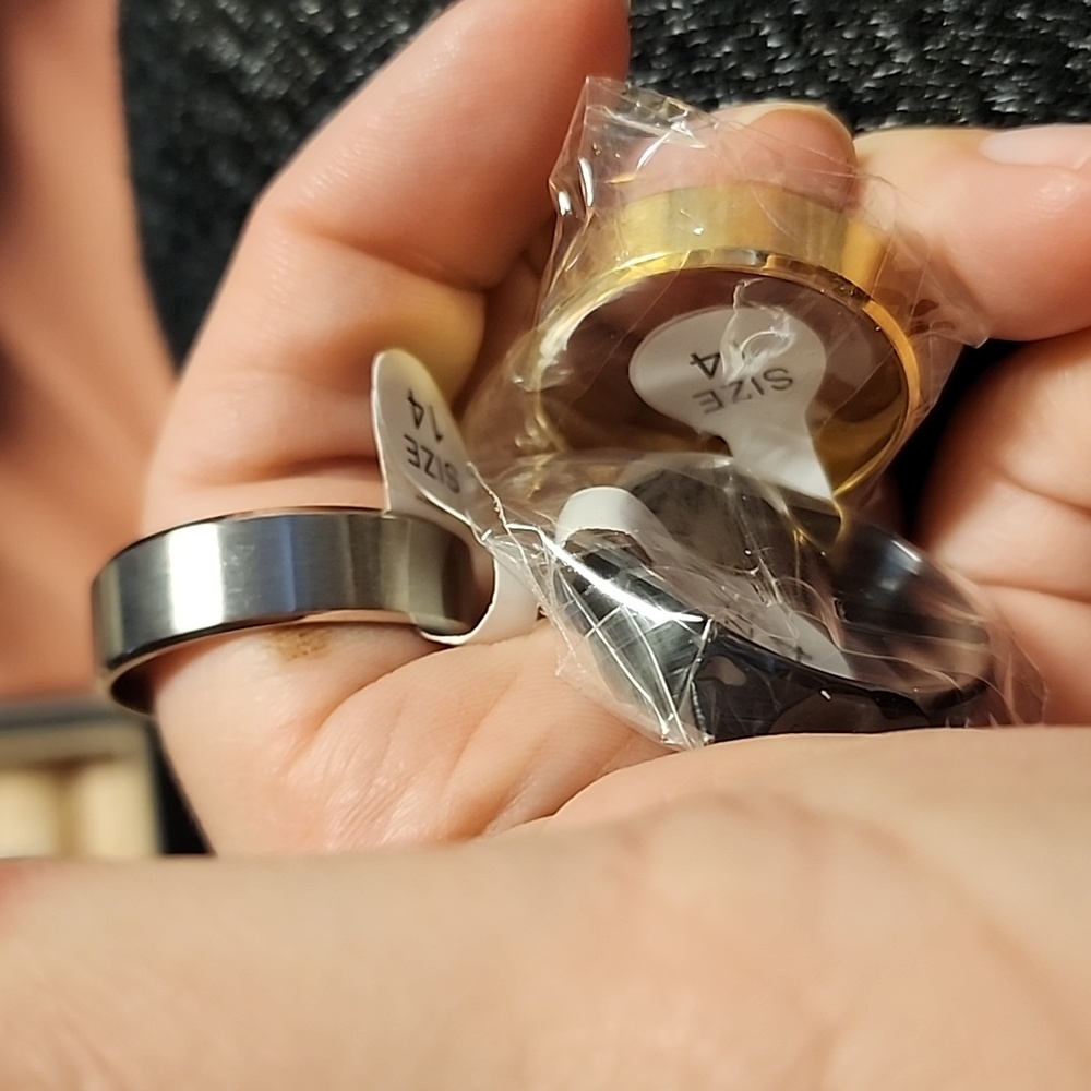 Men's rings